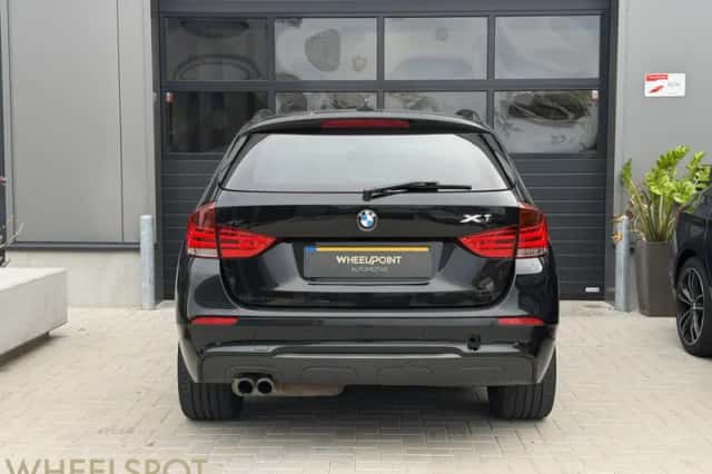 BMW X1 (2011) thumbnail 6
