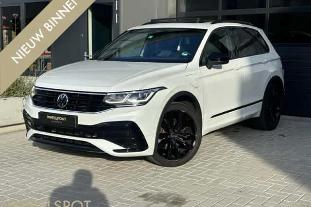 Volkswagen Tiguan (2021) thumbnail 1