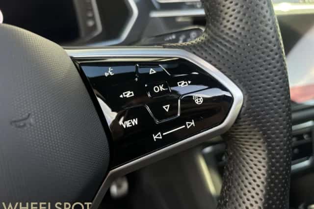 Volkswagen Tiguan (2021) thumbnail 4