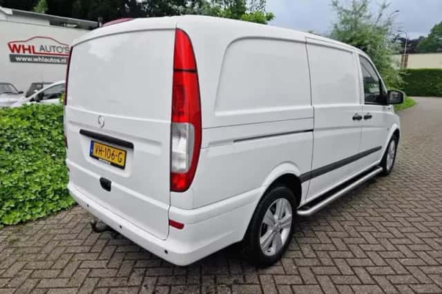 Mercedes-Benz Vito (2014) thumbnail 3