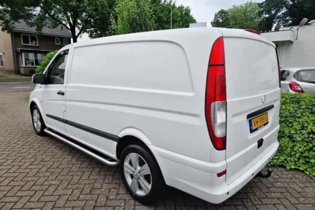 Mercedes-Benz Vito (2014) thumbnail 4