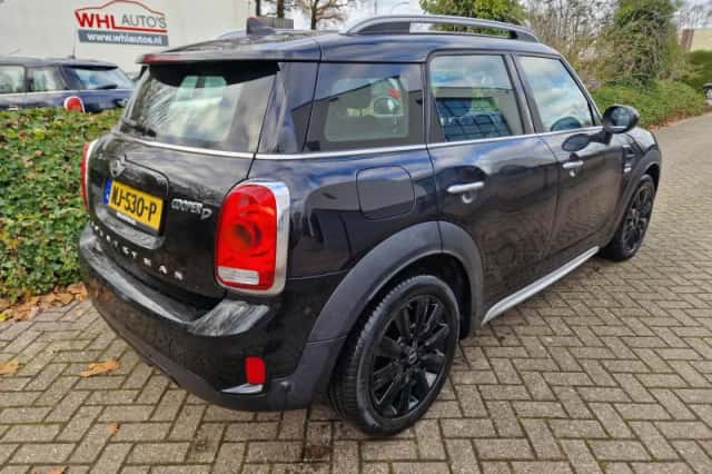 MINI Countryman (2017) thumbnail 3