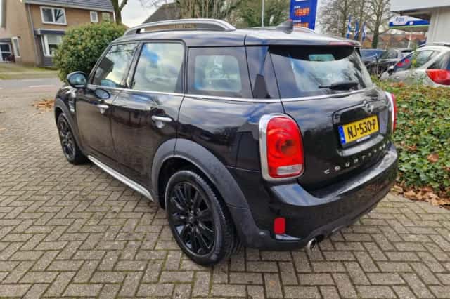 MINI Countryman (2017) thumbnail 5