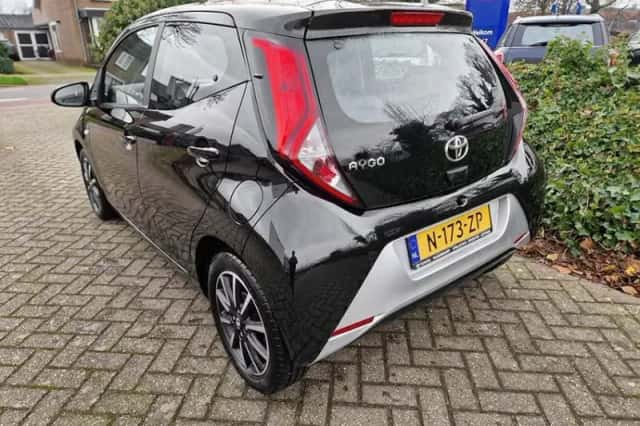 Toyota Aygo (2022) thumbnail 2