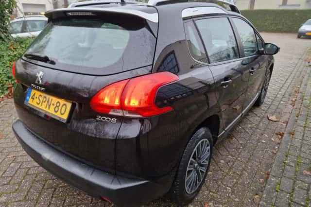 Peugeot 2008 (2013) thumbnail 3