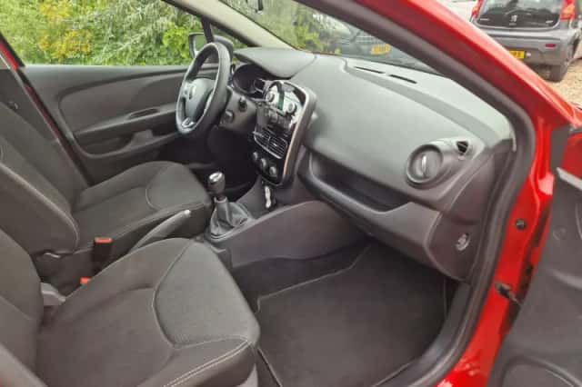 Renault Clio (2017) thumbnail 6