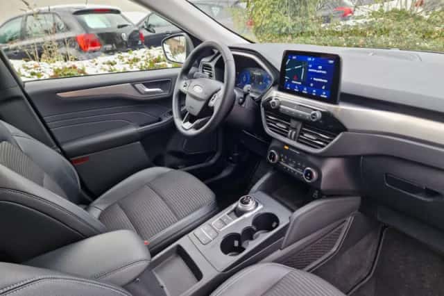 Ford Kuga (2023) thumbnail 6