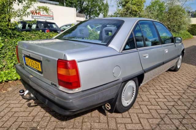 Opel Omega (1989) thumbnail 3