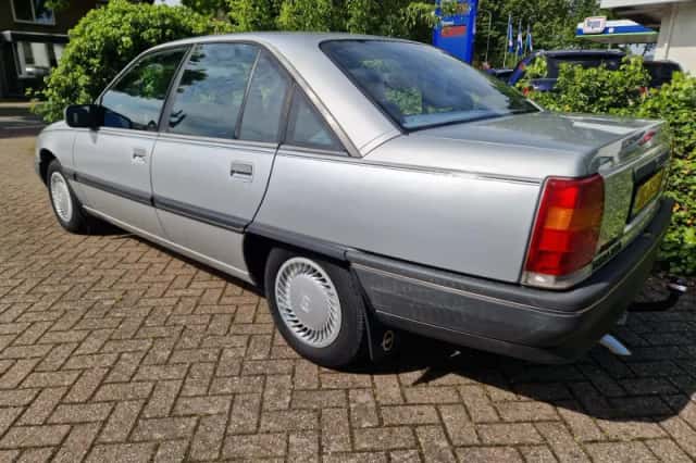 Opel Omega (1989) thumbnail 5