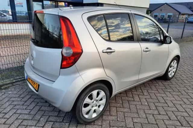 Opel Agila (2009) thumbnail 3
