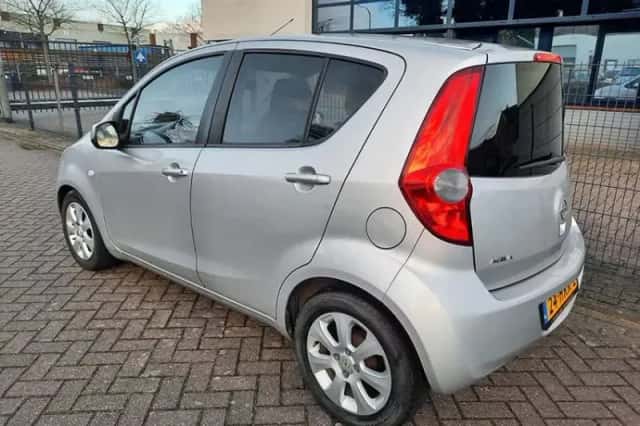 Opel Agila (2009) thumbnail 4