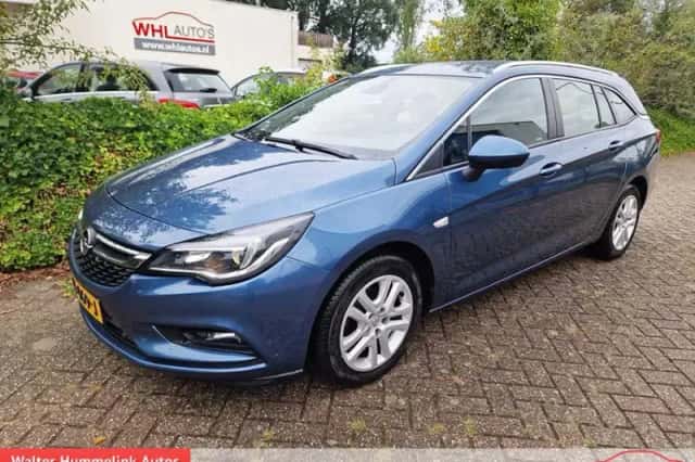 Opel Astra (2017) thumbnail 1