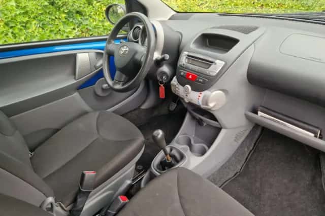 Toyota Aygo (2011) thumbnail 6