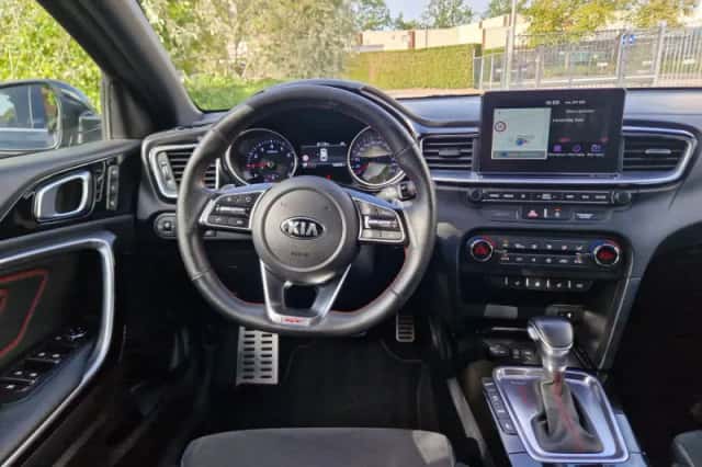 Kia ProCeed (2019) thumbnail 6