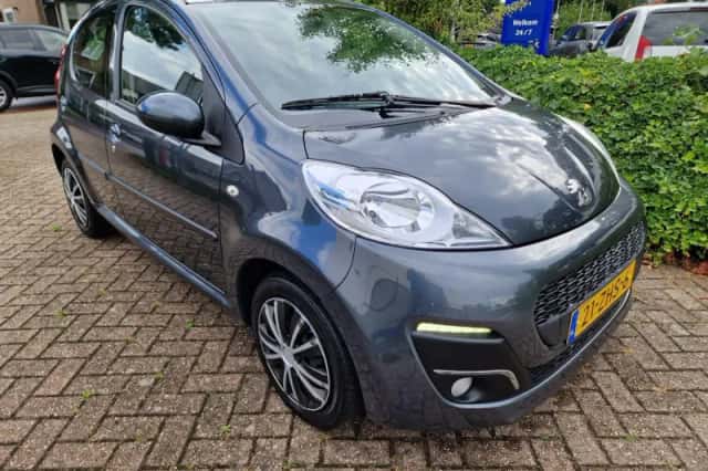 Peugeot 107 (2012) thumbnail 3