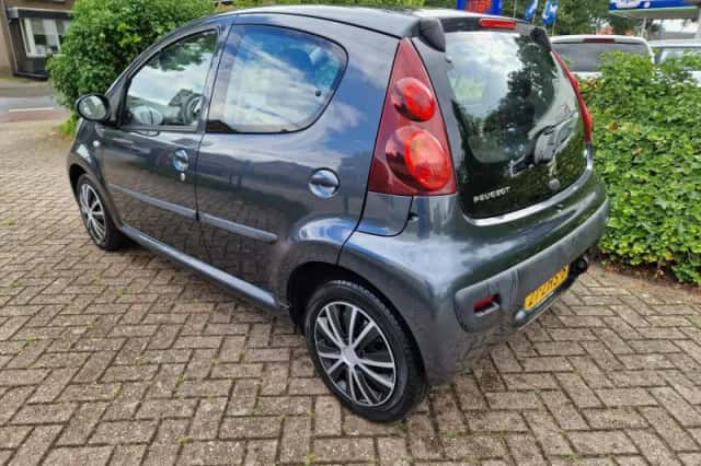 Peugeot 107 (2012) thumbnail 4