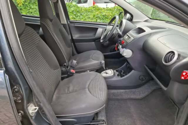 Peugeot 107 (2012) thumbnail 5