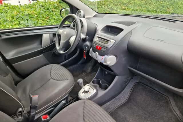 Peugeot 107 (2012) thumbnail 6