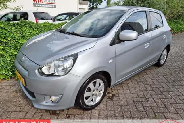Mitsubishi Space Star (2015) thumbnail 1