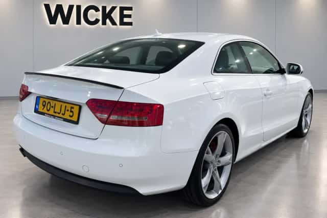Audi A5 (2010) thumbnail 3