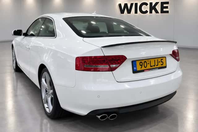 Audi A5 (2010) thumbnail 5