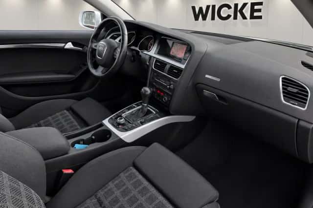 Audi A5 (2010) thumbnail 6