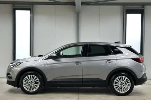 Opel Grandland X (2017) thumbnail 4