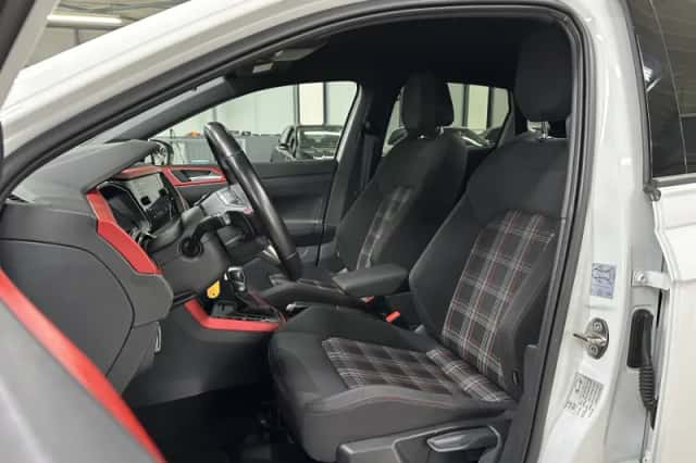 Volkswagen Polo (2019) thumbnail 2