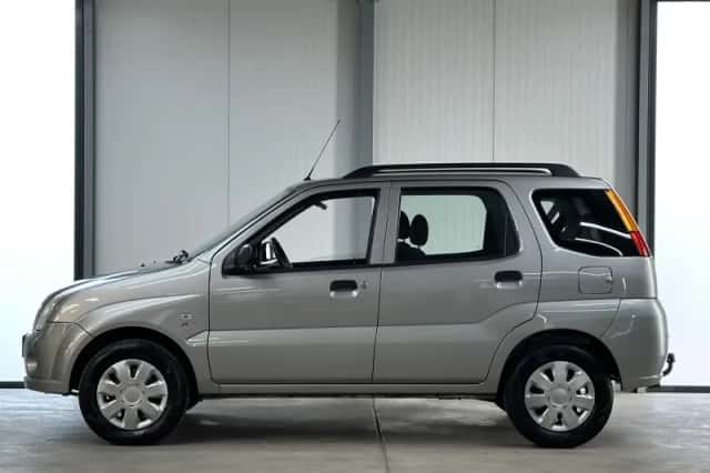 Suzuki Ignis (2003) thumbnail 2