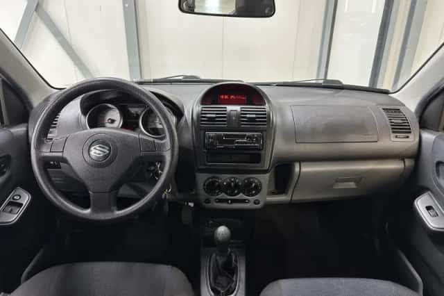 Suzuki Ignis (2003) thumbnail 6