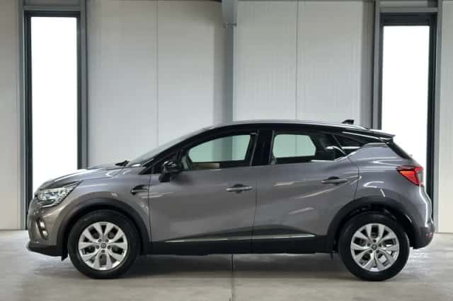 Renault Captur (2021) thumbnail 4