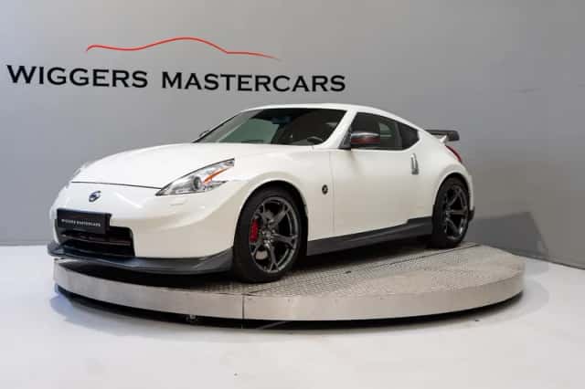 Nissan 370Z (2014) thumbnail 1