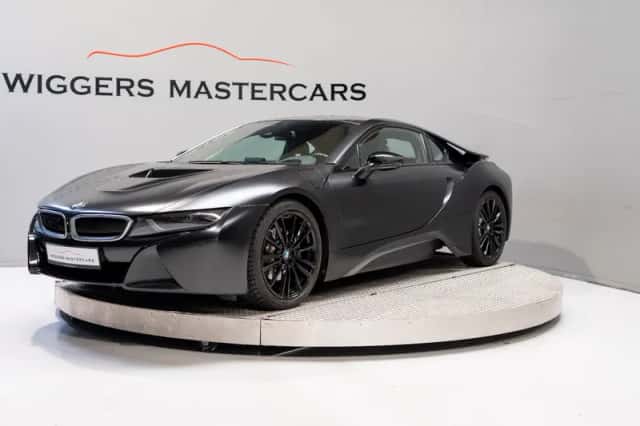 BMW i8 (2017) thumbnail 1