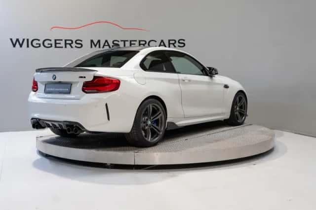 BMW M2 (2017) thumbnail 3