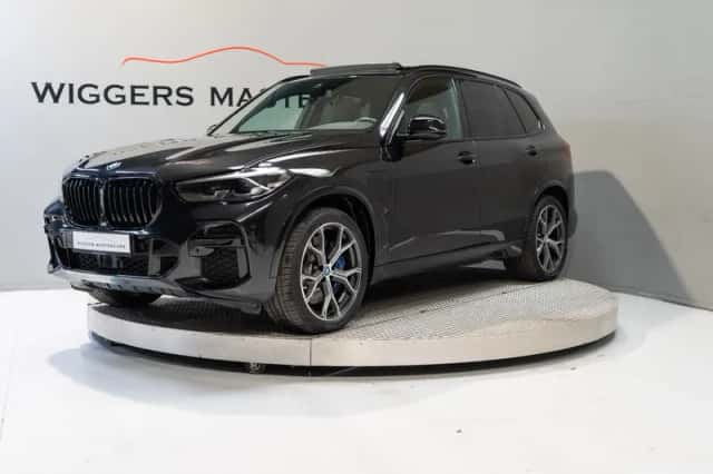 BMW X5 (2022) thumbnail 1