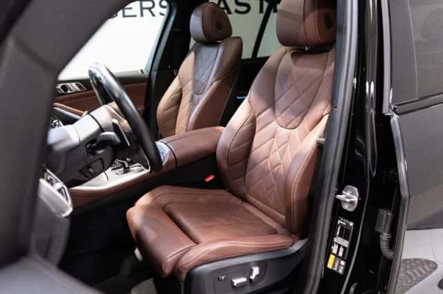 BMW X5 (2022) thumbnail 2