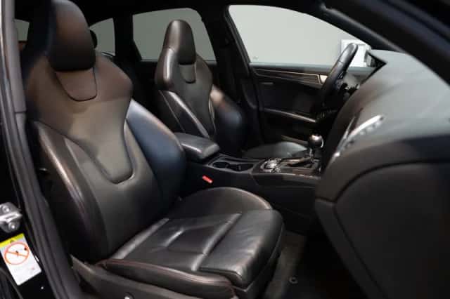 Audi RS 4 (2013) thumbnail 4