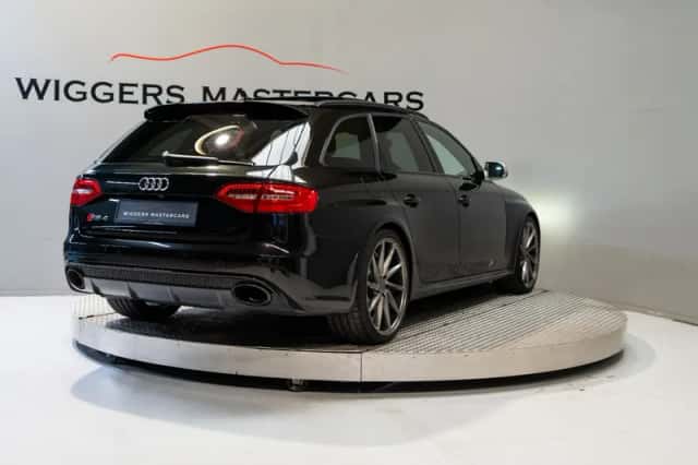 Audi RS 4 (2013) thumbnail 5