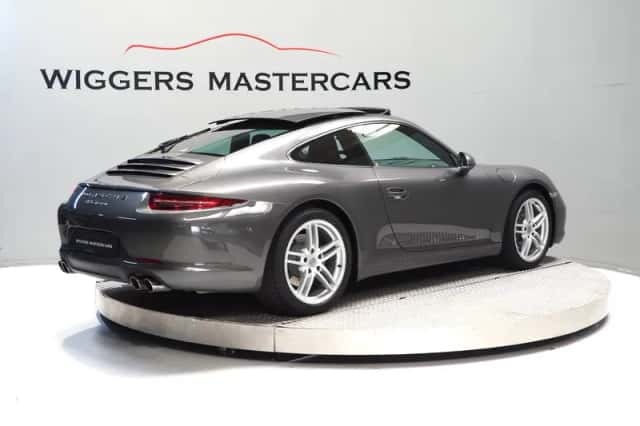 Porsche 911 (2012) thumbnail 3