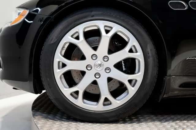 Maserati Quattroporte (2008) thumbnail 6