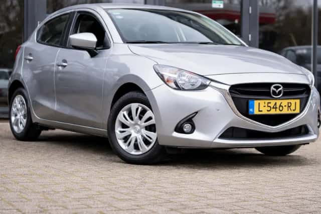 Mazda 2 (2015) thumbnail 1