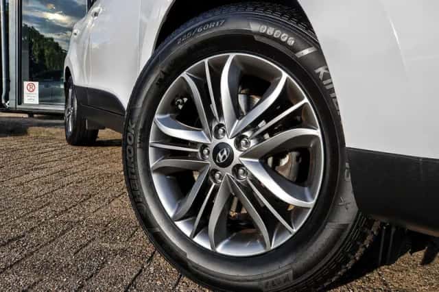 Hyundai ix35 (2015) thumbnail 4