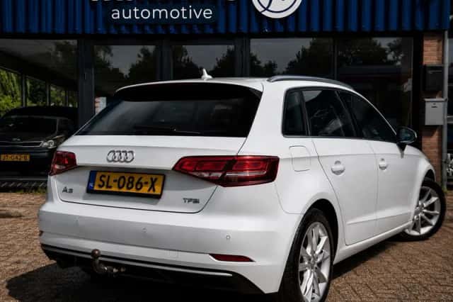 Audi A3 (2017) thumbnail 4