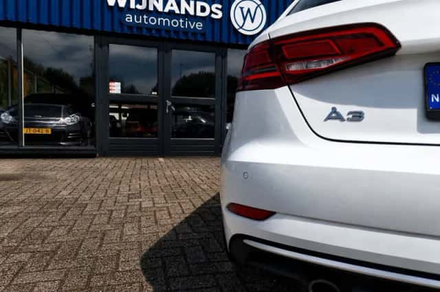 Audi A3 (2017) thumbnail 5