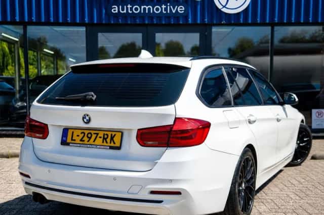 BMW 3-Serie (2018) thumbnail 4
