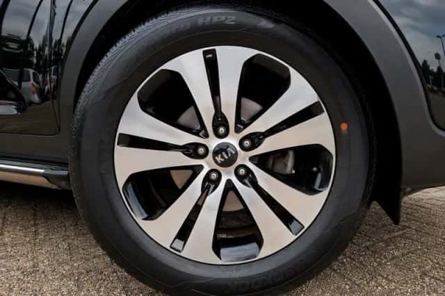 Kia Sportage (2011) thumbnail 5
