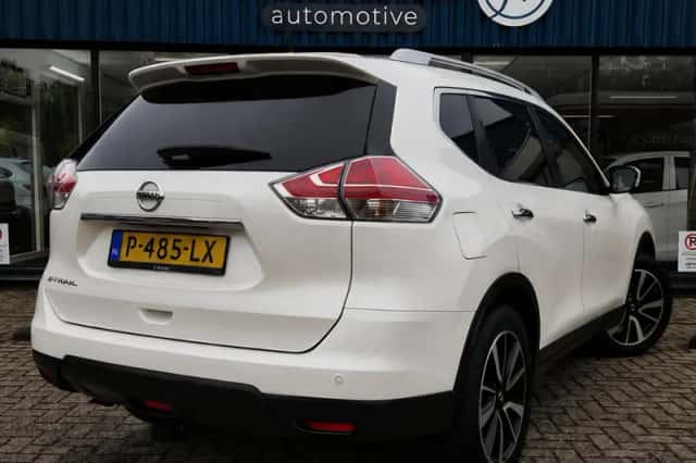 Nissan X-Trail (2017) thumbnail 6