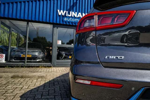 Kia Niro (2018) thumbnail 6