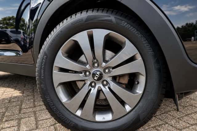 Kia Sportage (2012) thumbnail 3
