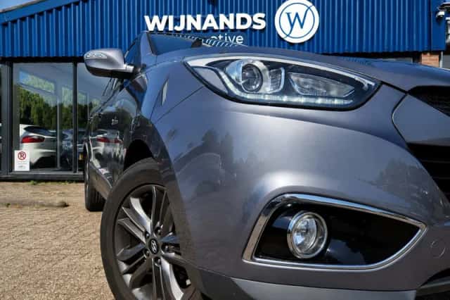 Hyundai ix35 (2015) thumbnail 3